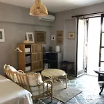 Sea Breeze Apartman Lutráki