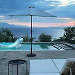 Sea Breeze Apartman *