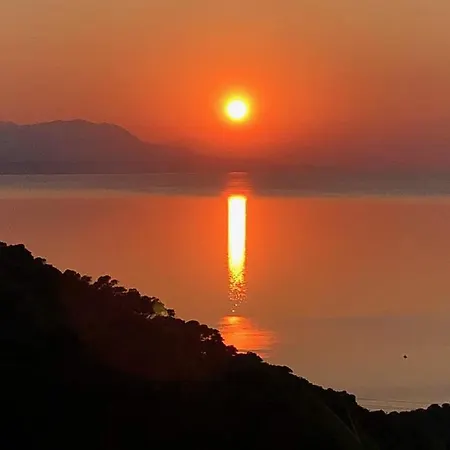 Sea Breeze Apartmán Loutráki