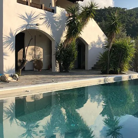 Sea Breeze Apartmán Loutráki