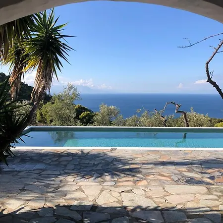 Sea Breeze Διαμέρισμα Λουτράκι