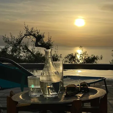 Sea Breeze * Λουτράκι