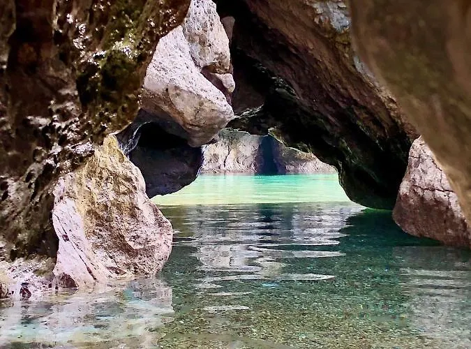 Sea Breeze Loutráki