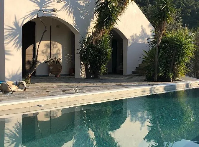 Sea Breeze Apartamento Loutráki