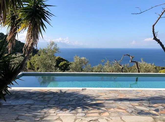 Sea Breeze Apartament Loutráki