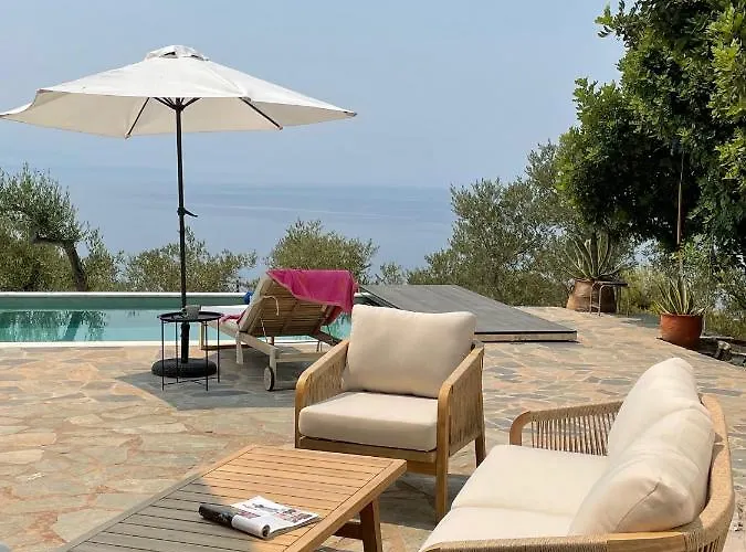 Sea Breeze Лоутраки